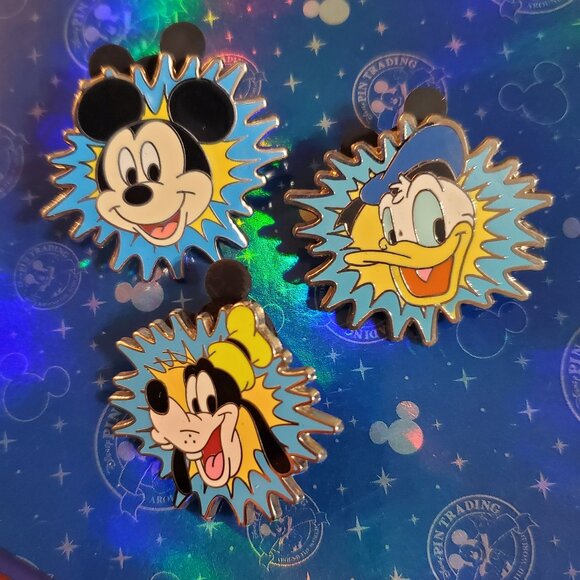 3 Disney Smiling Faces Pins Mickey, Donald & Goofy - Picture 1 of 6